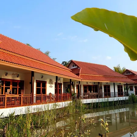 Jasmine Hills Lodge Doi Saket Exterior photo